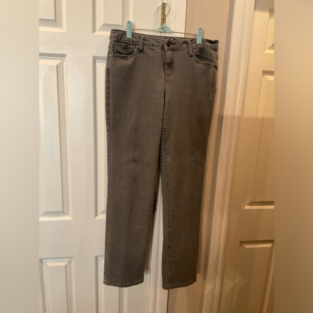 EUC Earl Jeans Straight Leg Size 12